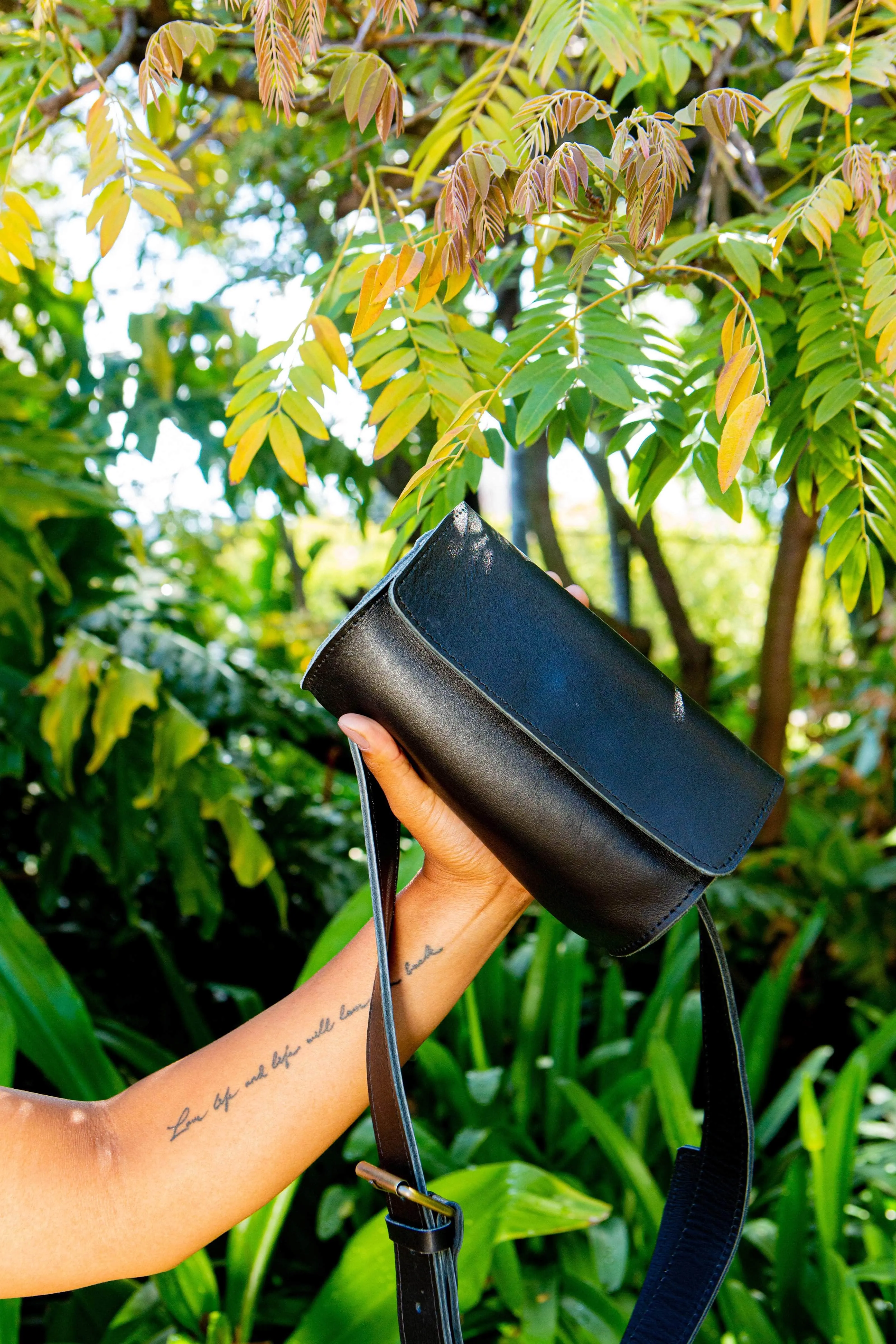 Bintu Barrel Leather Fanny Pack - Black
