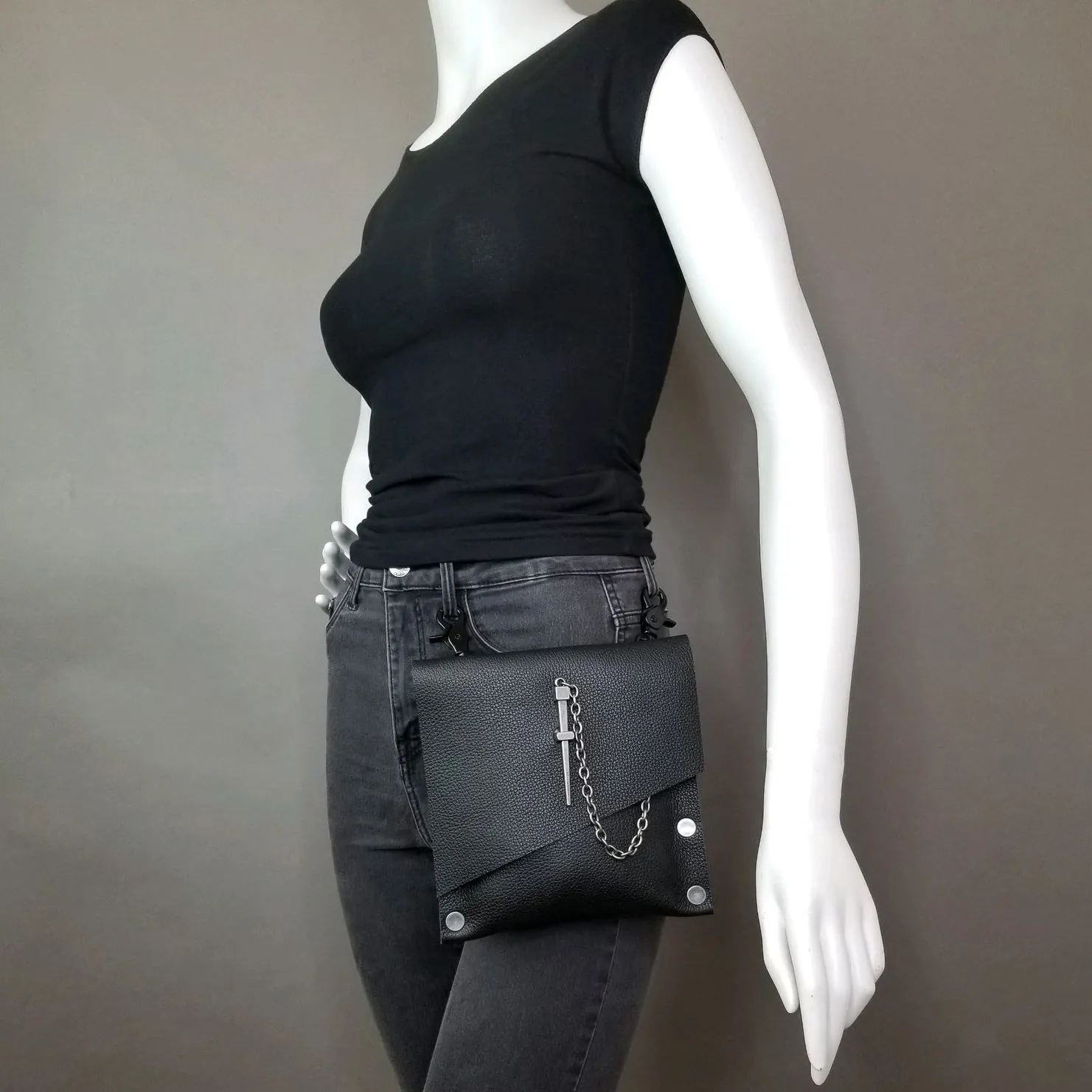 Black Leather Convertible Fanny Pack