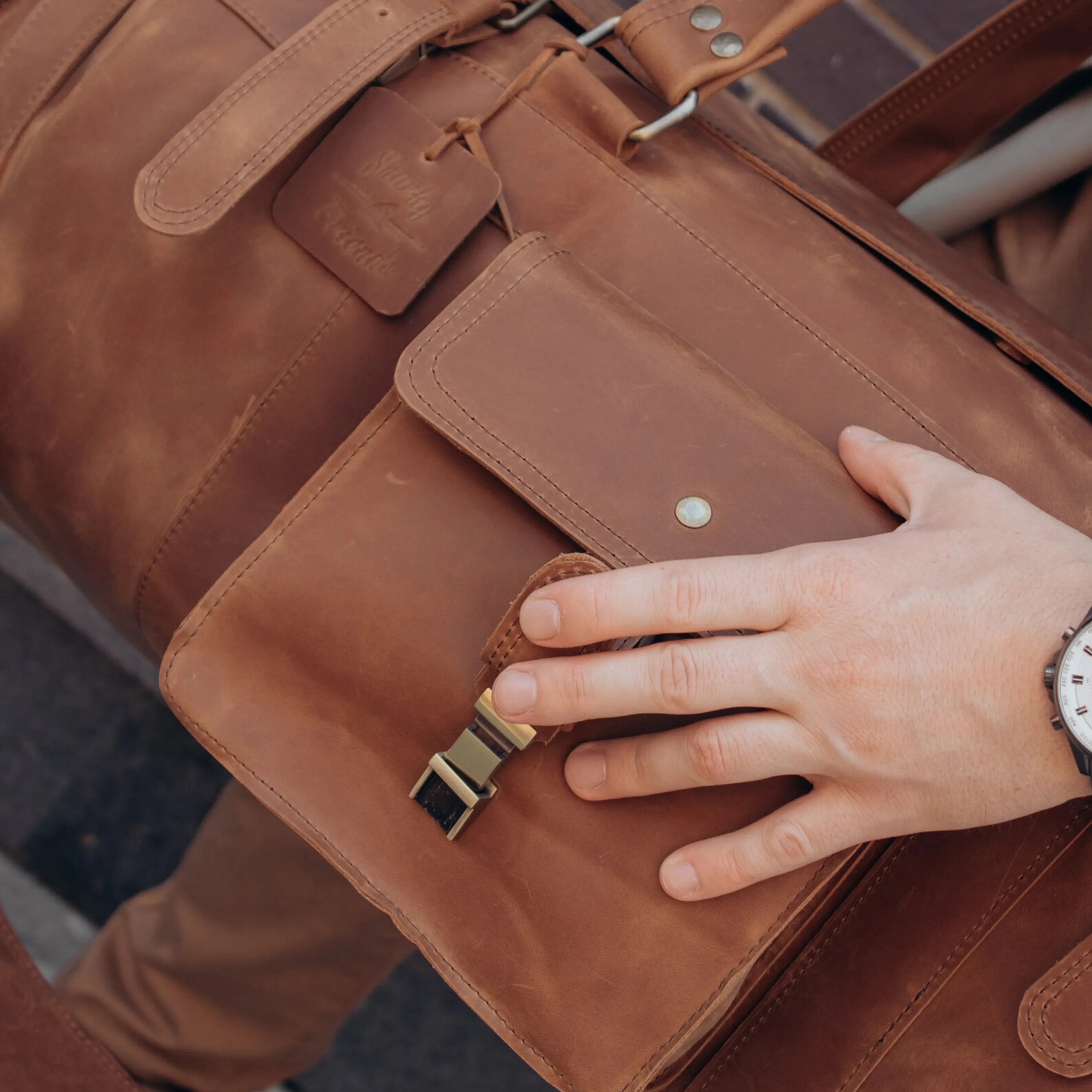 Dazzlo Genuine Leather Duffle Bag - Black/Chocolate/Olive/Tobacco/Whiskey/Caramel/Wine/Dark Green/Denim/Navy Blue/Red - 23.6"