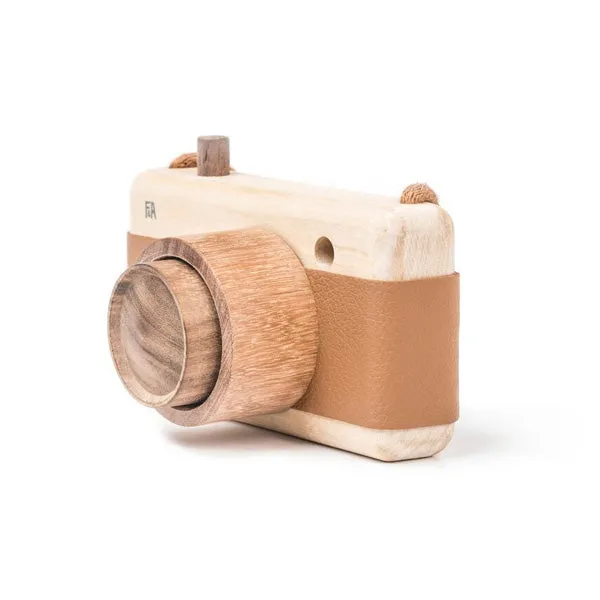 Fanny And Alexander Wooden Zoom Camera – Hazelnut