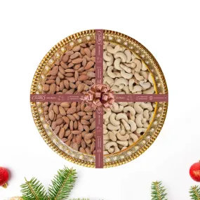 Gift Pack Containing Lightly Salted and Roasted Almonds and Roasted Cashews