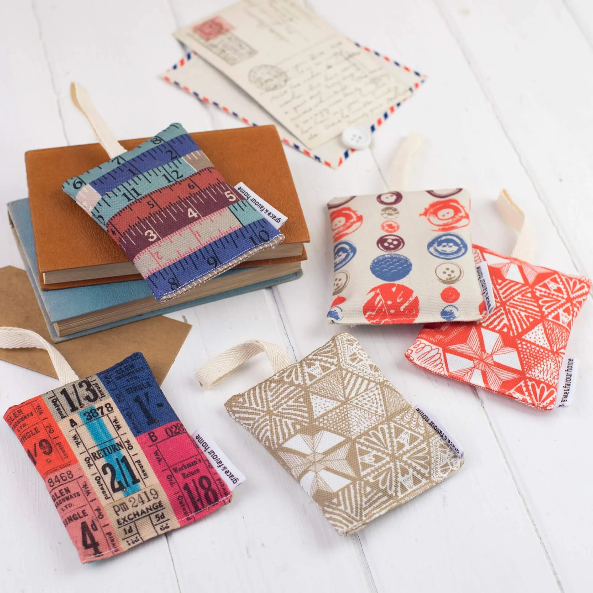 Hexie Doodle Taupe Lavender Bag
