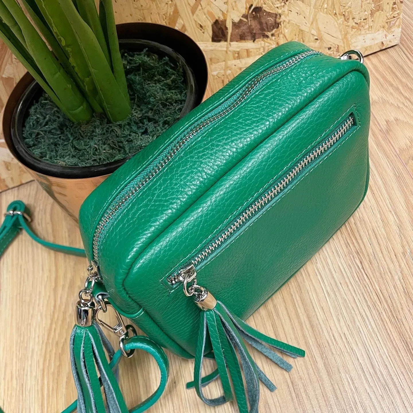 Isla Soft Leather Handbag - Green