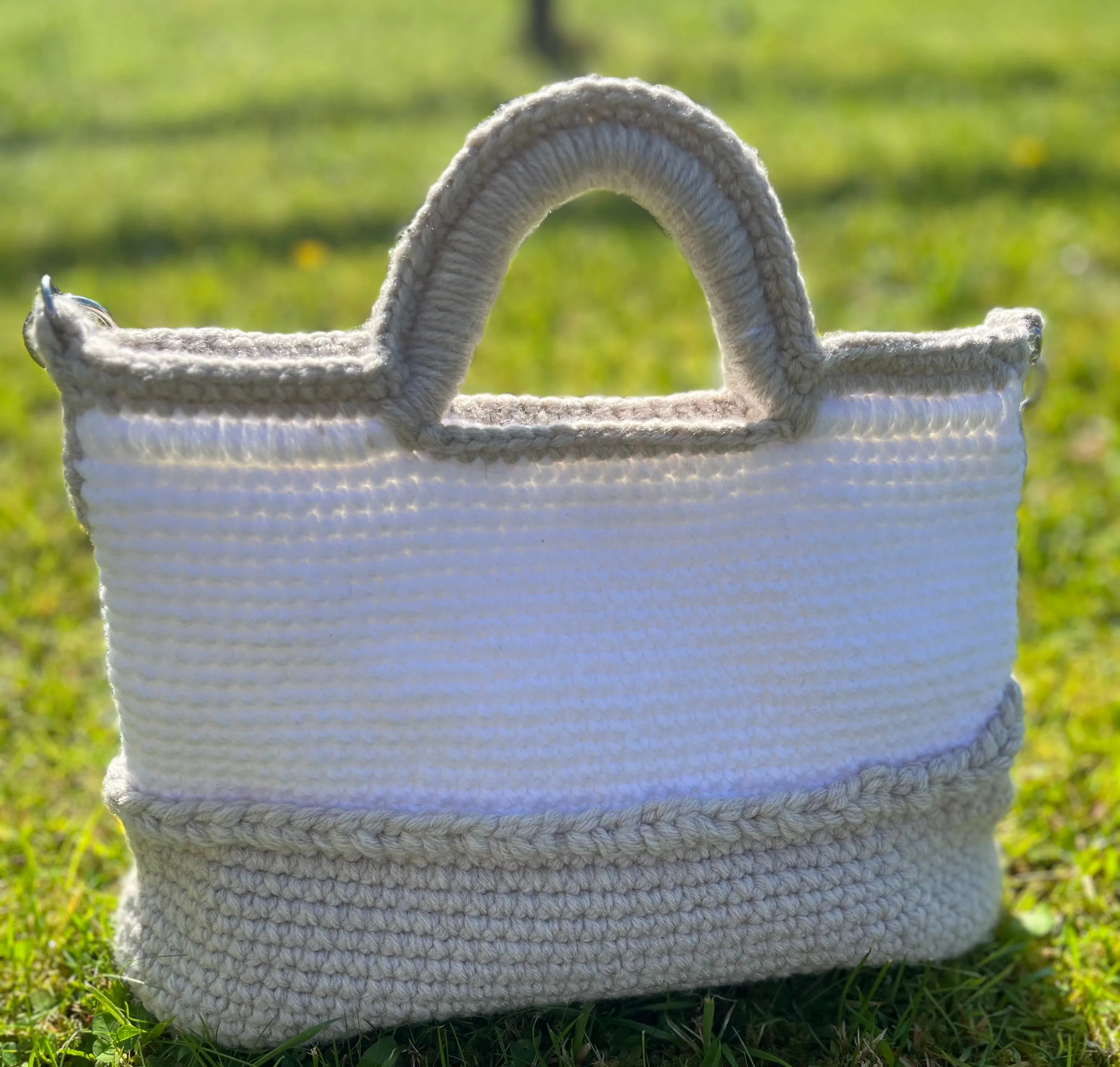 Knitted Fashionable Handbag, Light Summer