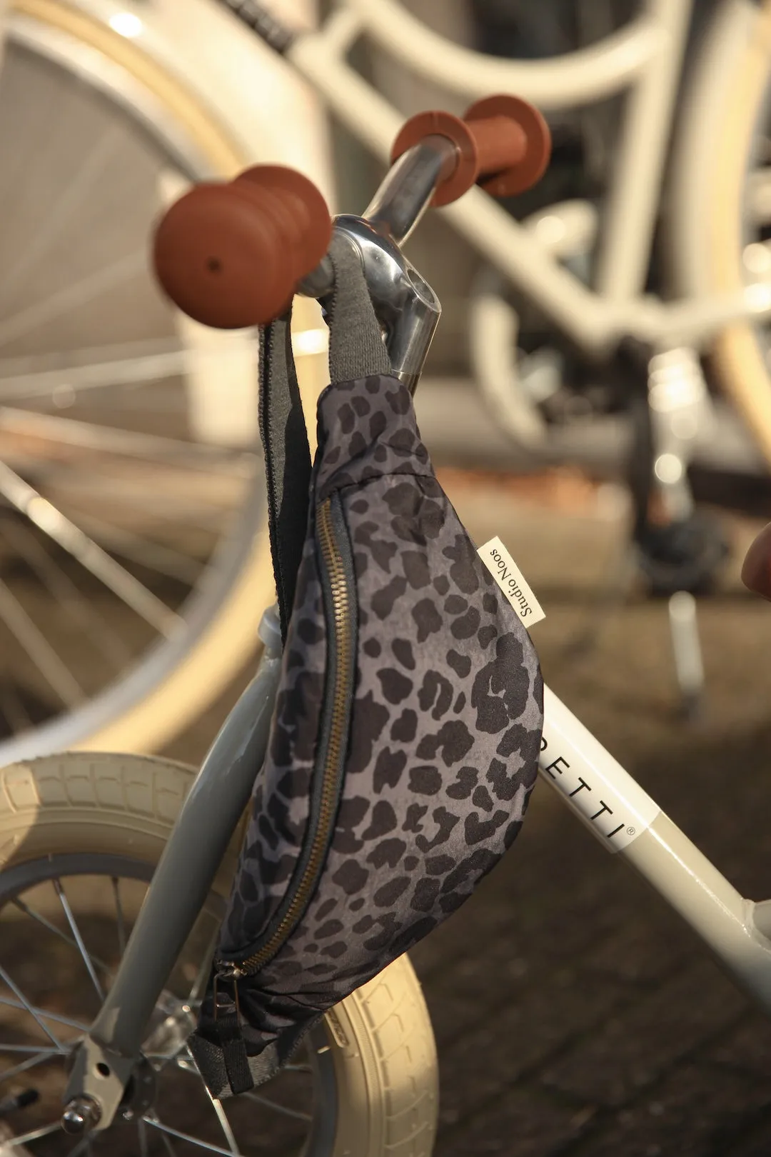 Mini Fanny Pack "Antra Leopard Puffy"