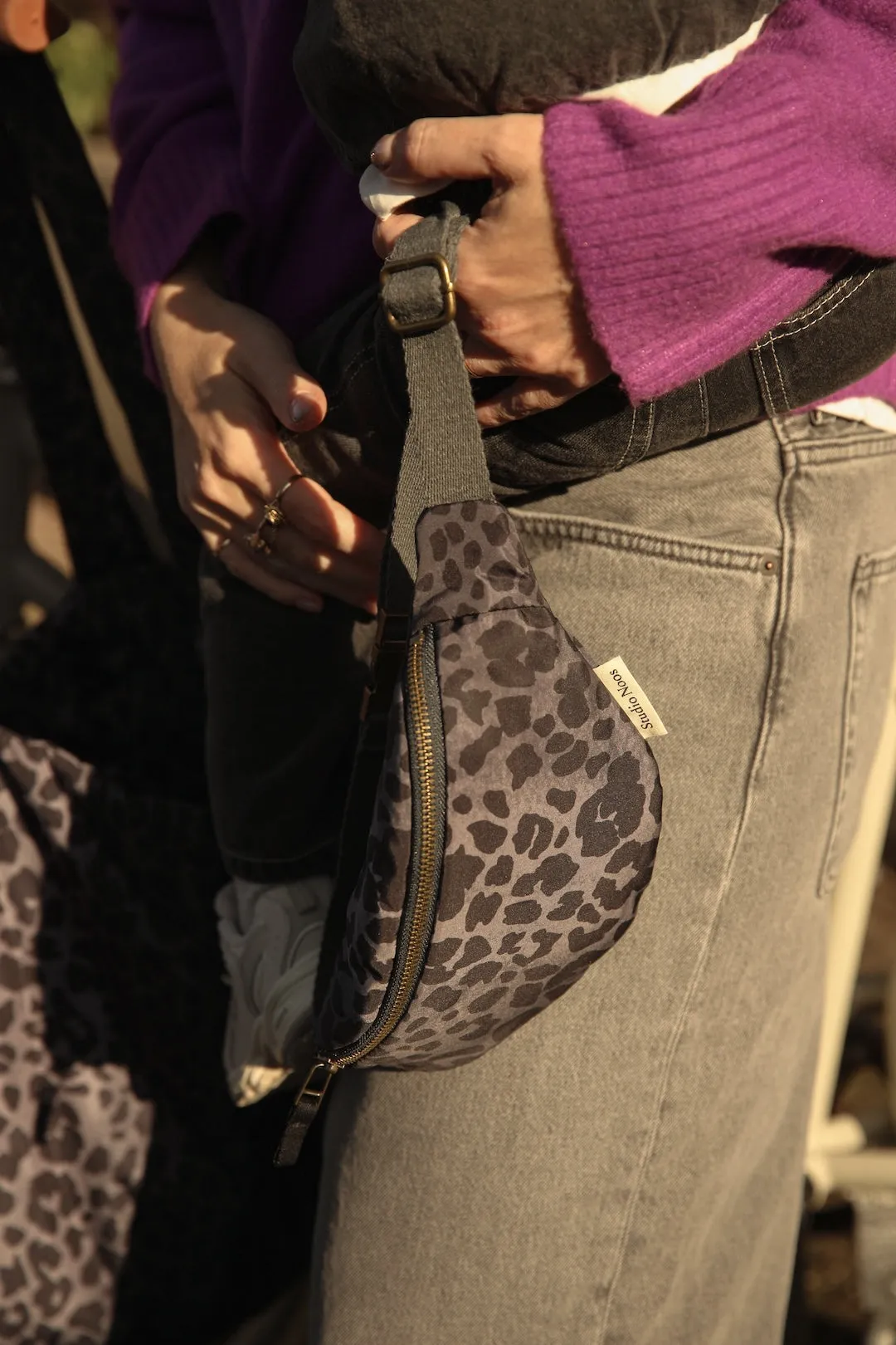 Mini Fanny Pack "Antra Leopard Puffy"