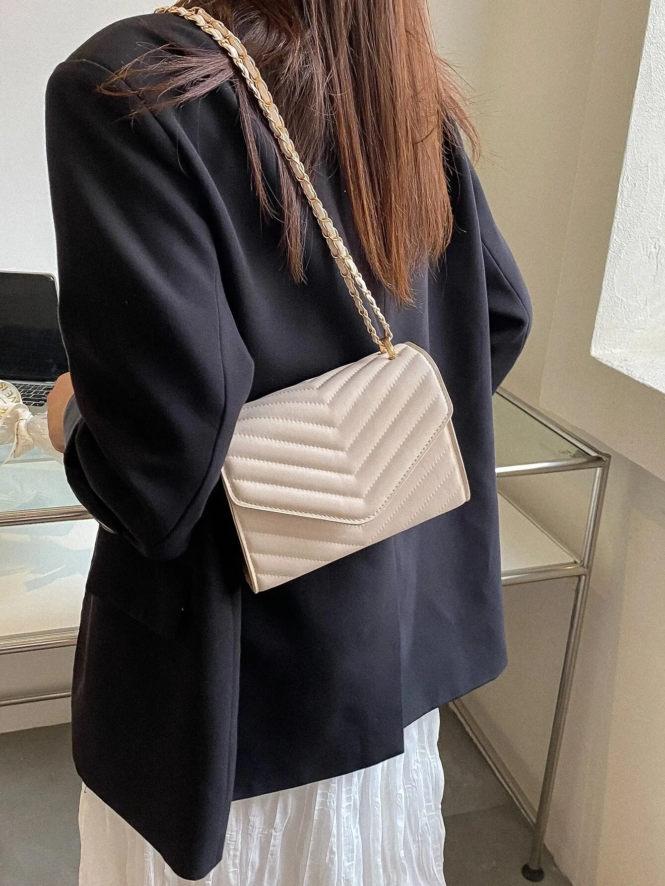 SHEIN Mini Chevron Flap Square Bag