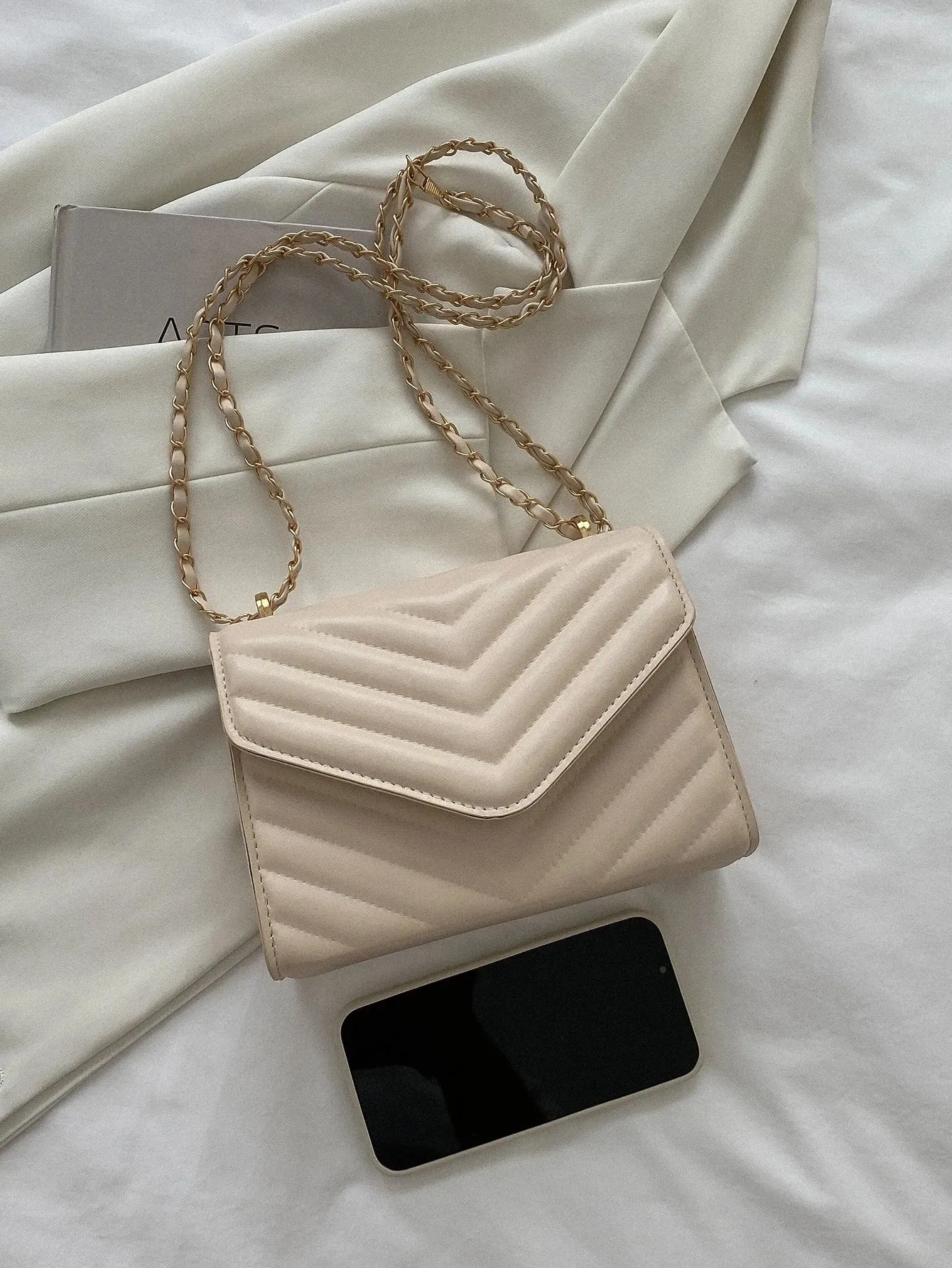 SHEIN Mini Chevron Flap Square Bag